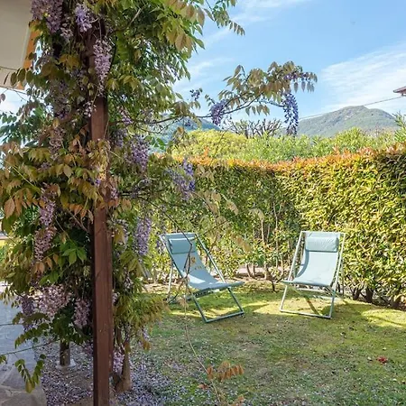 Cozy With Garden Apartamento